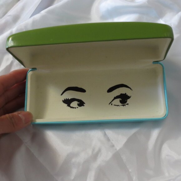 Tiffany & Co. and Kate Spade hard shell eyeglass cases - Picture 10 of 11